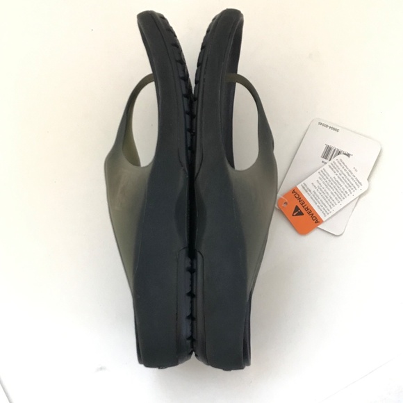 CROCS Flip Flop Sandals Black Carlie Flip NWT Women’s Size 10 - Picture 10 of 16